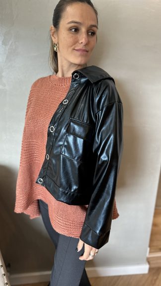 Campera Eco Cuero con bolsillos